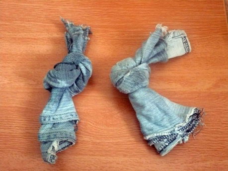 Denim knot